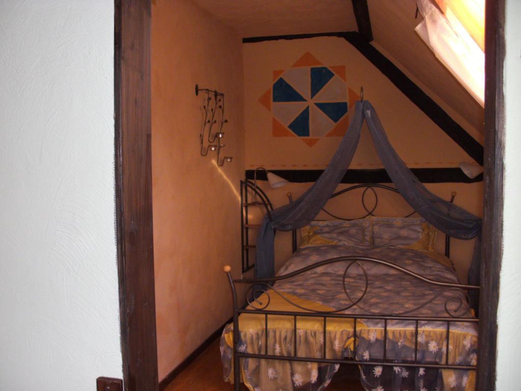 מלון Mannebach  Haus Klara חדר תמונה
